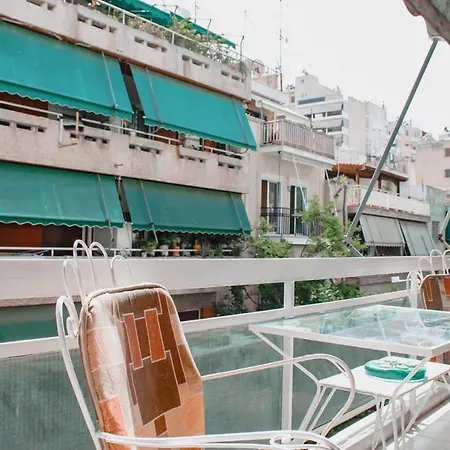 Bright And Spacious 2-Bed Apartment With Balcony Athens Exterior photo