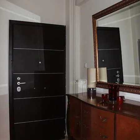 Bright And Spacious 2-Bed Apartment With Balcony Athens Exterior photo