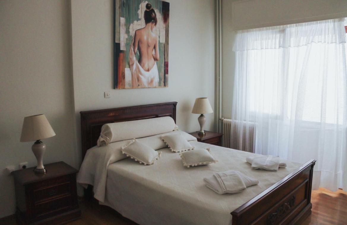Bright And Spacious 2-bed With Balcony Apartment Athens